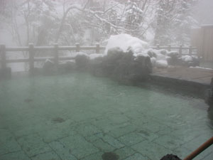 トムラウシ荘の露天風呂