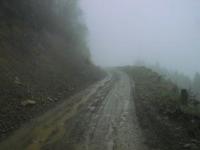 護摩檀山はまた雨